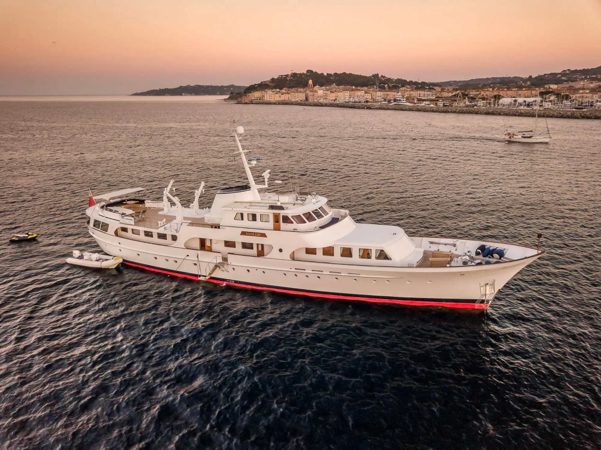 Secret Life 45.02m Feadship motor yacht charter French Riviera photo 05