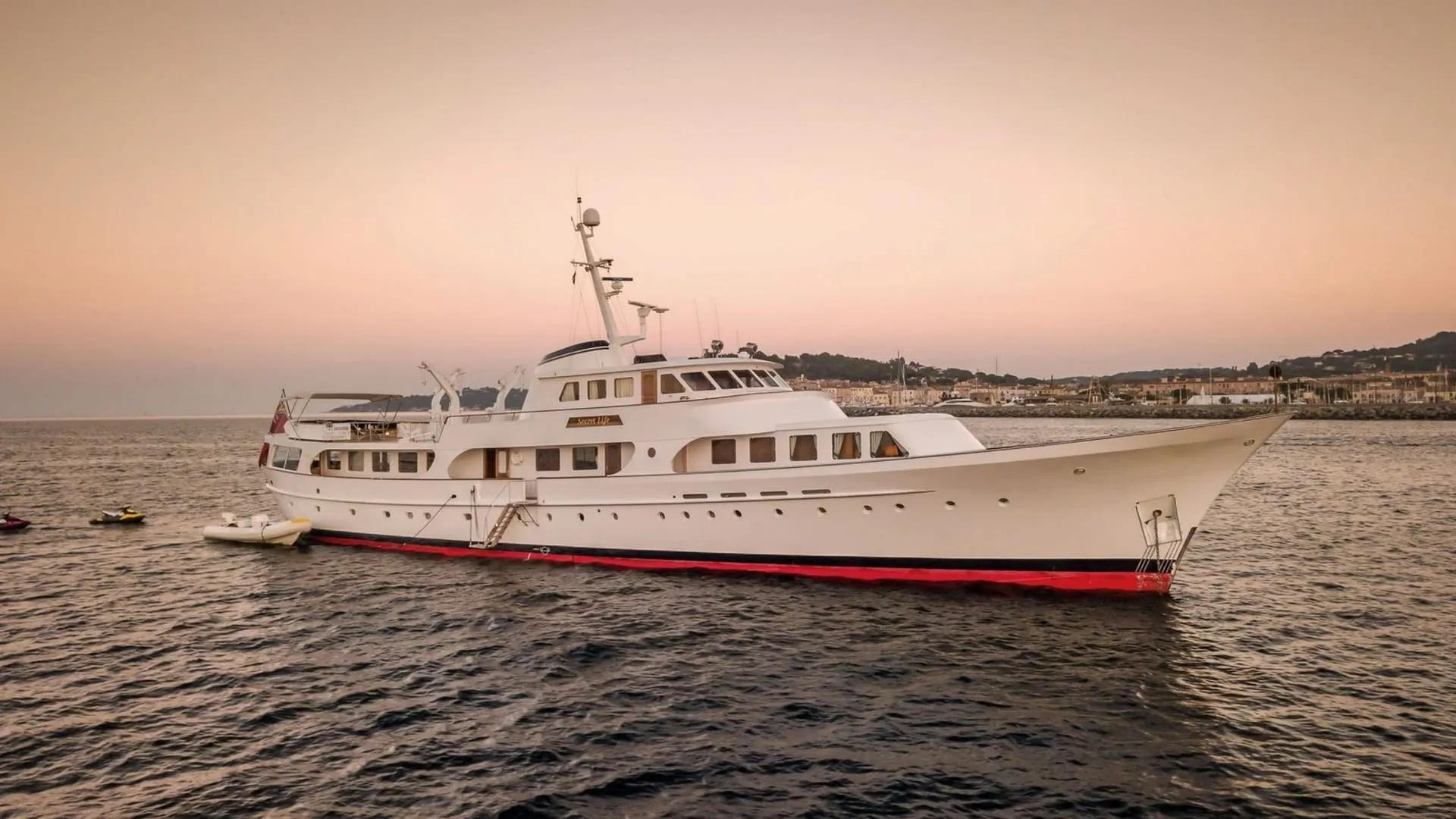 Secret Life 45.02m Feadship motor yacht charter French Riviera photo 09