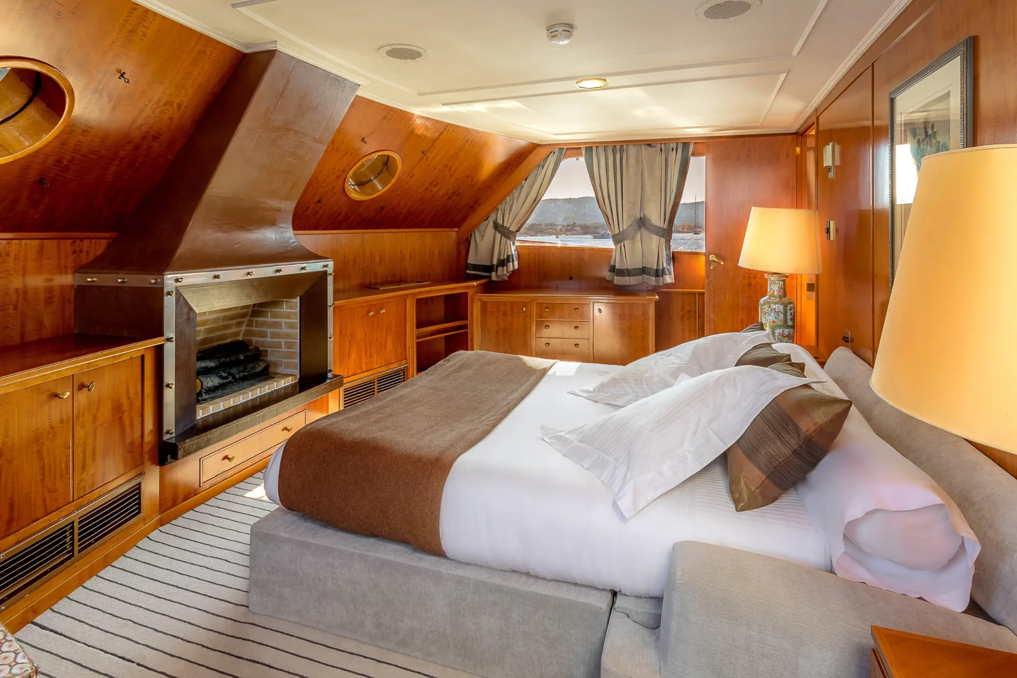 Secret Life 45.02m Feadship motor yacht charter French Riviera photo 34