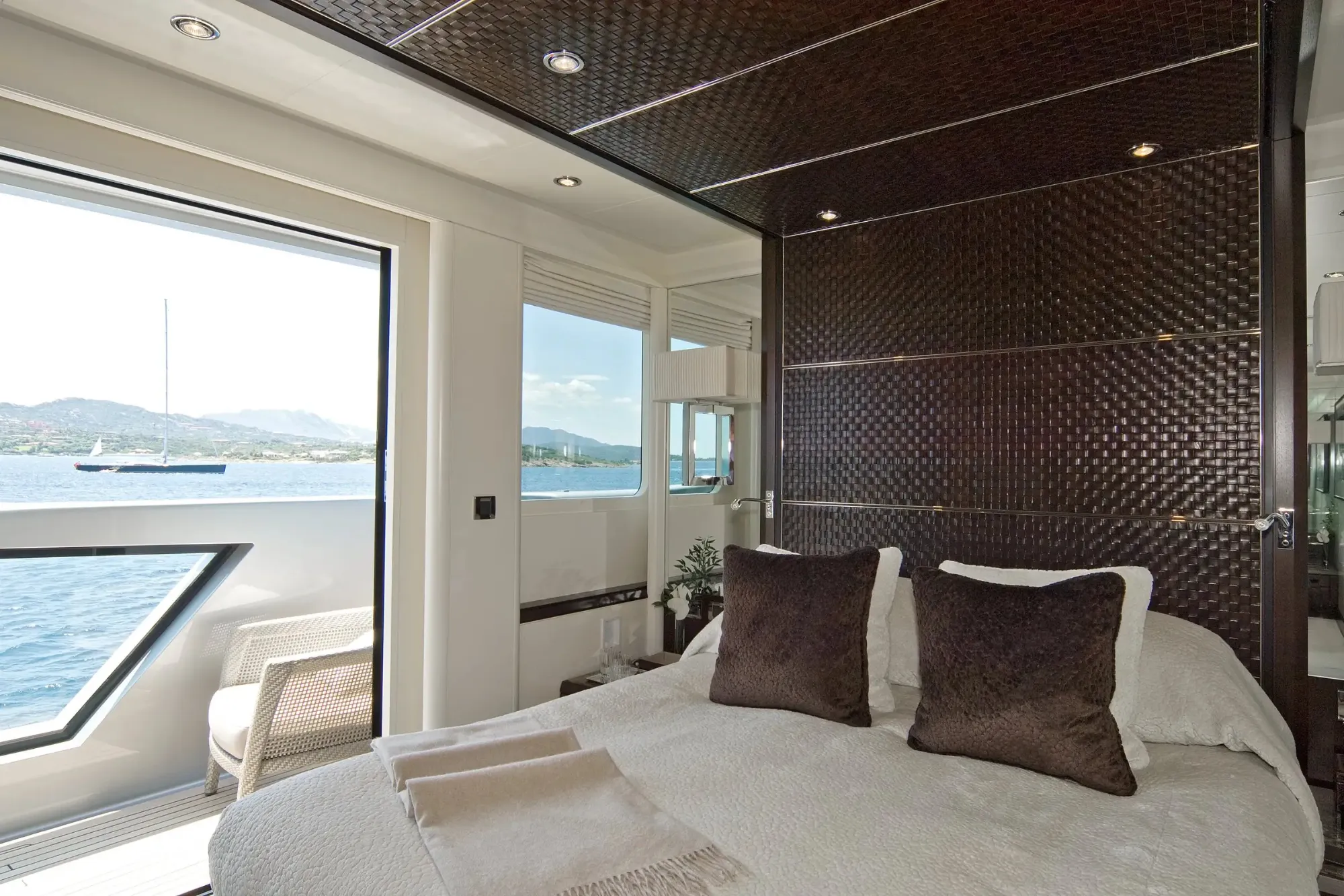 Slipstream 60m CMN Yachts motor yacht charter French Riviera photo 29