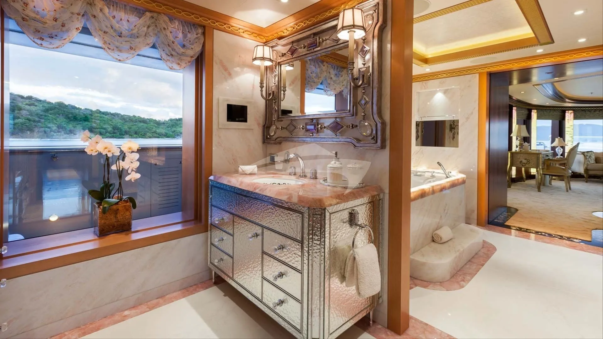 Solandge 85.1m Lurssen motor yacht charter Mediterranean photo 41